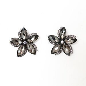 Set of 2 vintage brooches black gunmetal retro flower crystal curtain decor new